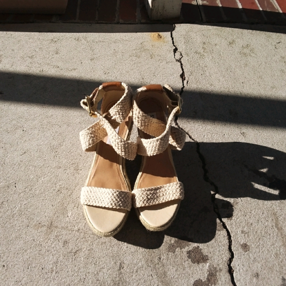 Ladies shoes